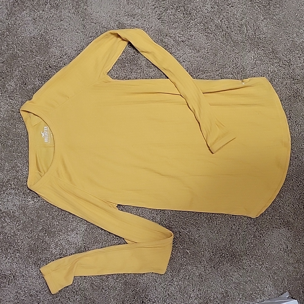 Long Sleeve Hollister shirt